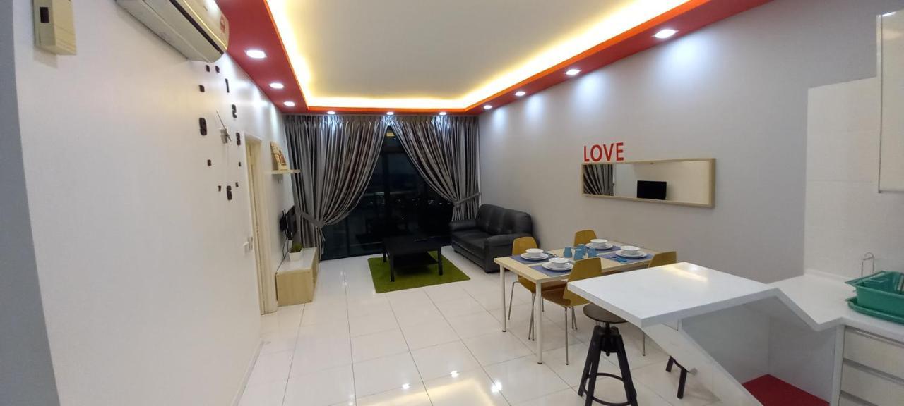 Luxe Suites At Skyloft Johor Bahru Buitenkant foto